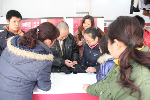 大品牌干洗店加盟連鎖——UCC洗衣加盟連鎖品牌加盟培訓(xùn)總部