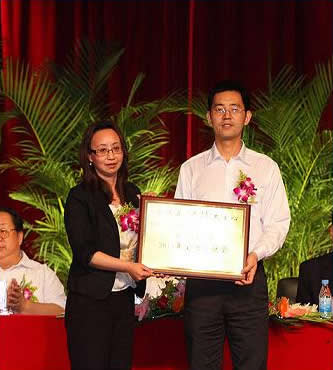 UCC國際洗衣獲環(huán)境保護(hù)“突出貢獻(xiàn)獎(jiǎng)”