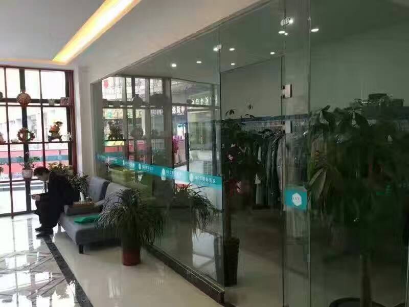 怎么選對(duì)干洗店加盟品牌